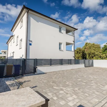 In Barbariga-apartment 3 Апартаменты *